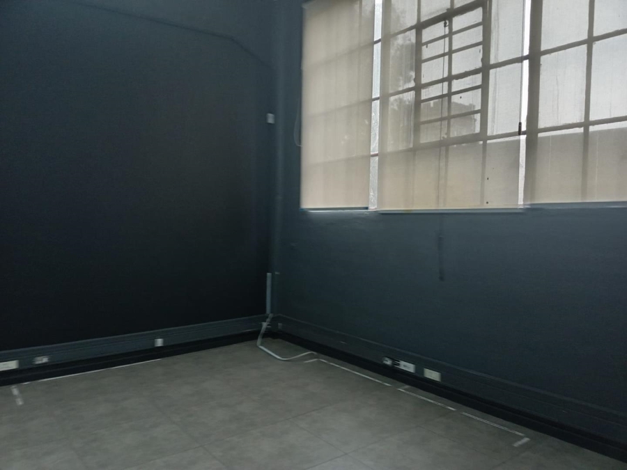 To Let Commercial Property for Rent in Woodstock Western Cape